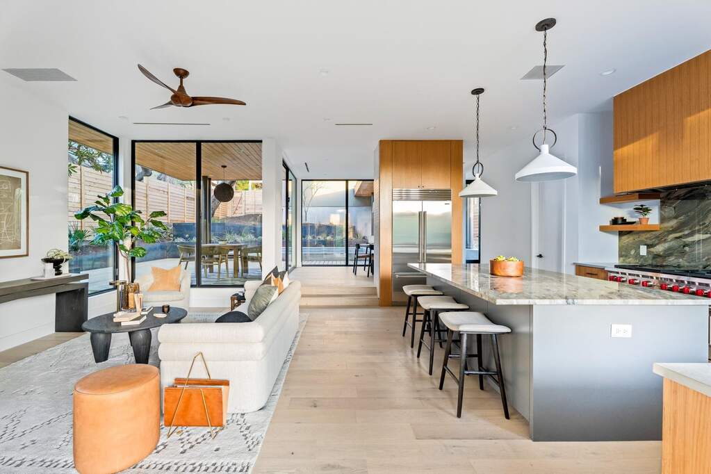 1505 Alameda Dr